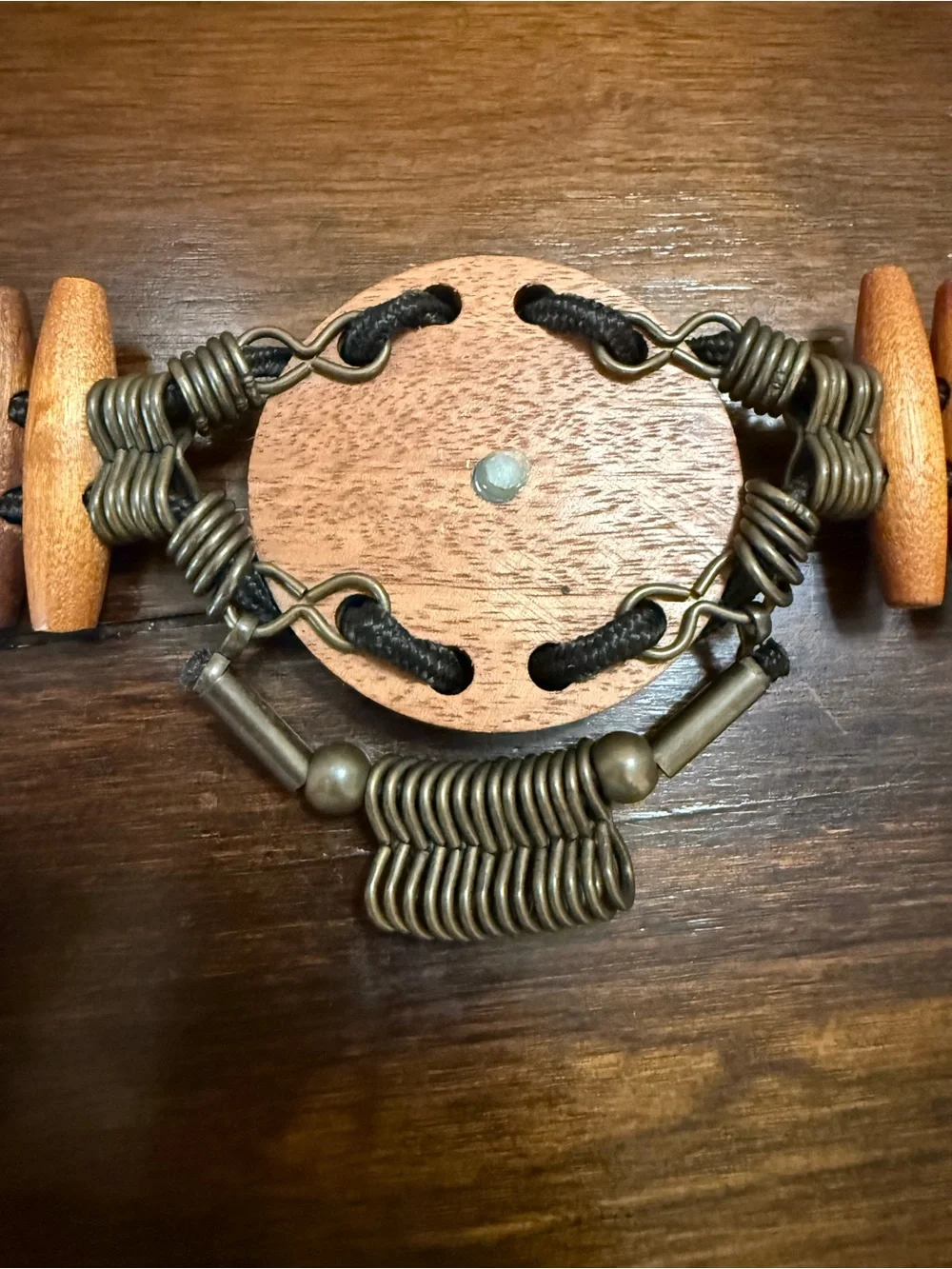 VIntage Women Concho Belt Metal Medallion Wood BOHO Bohemian Coachella 35